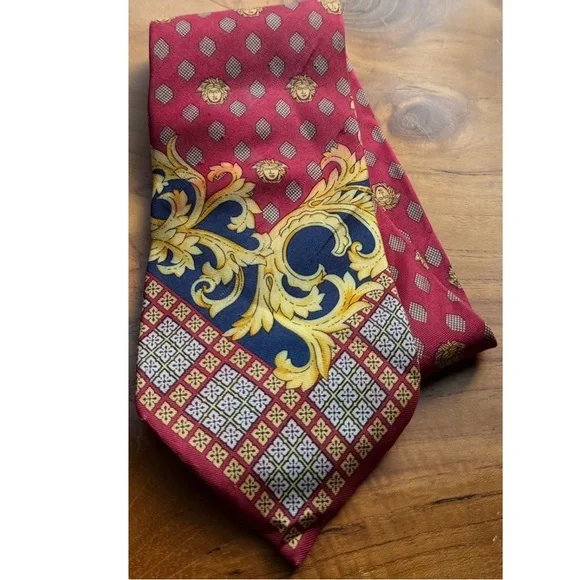 Versace Handmade Elegant Red & Gold Men's Tie